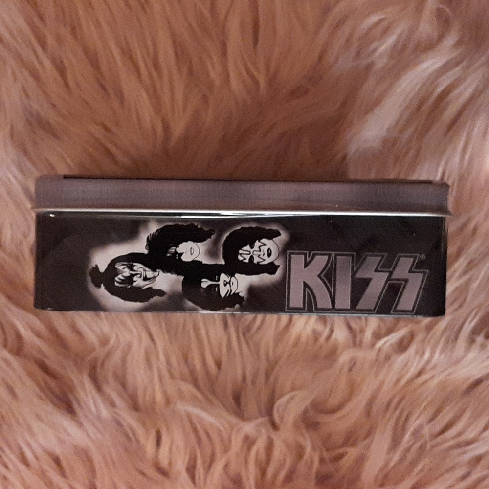 Limited Edition Pez "KISS" - Picture 3 of 4
